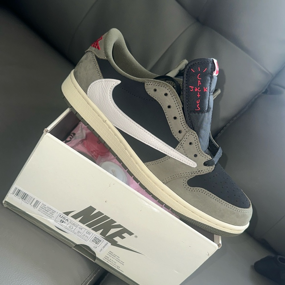 Air Jordan 1 low Travis Scott